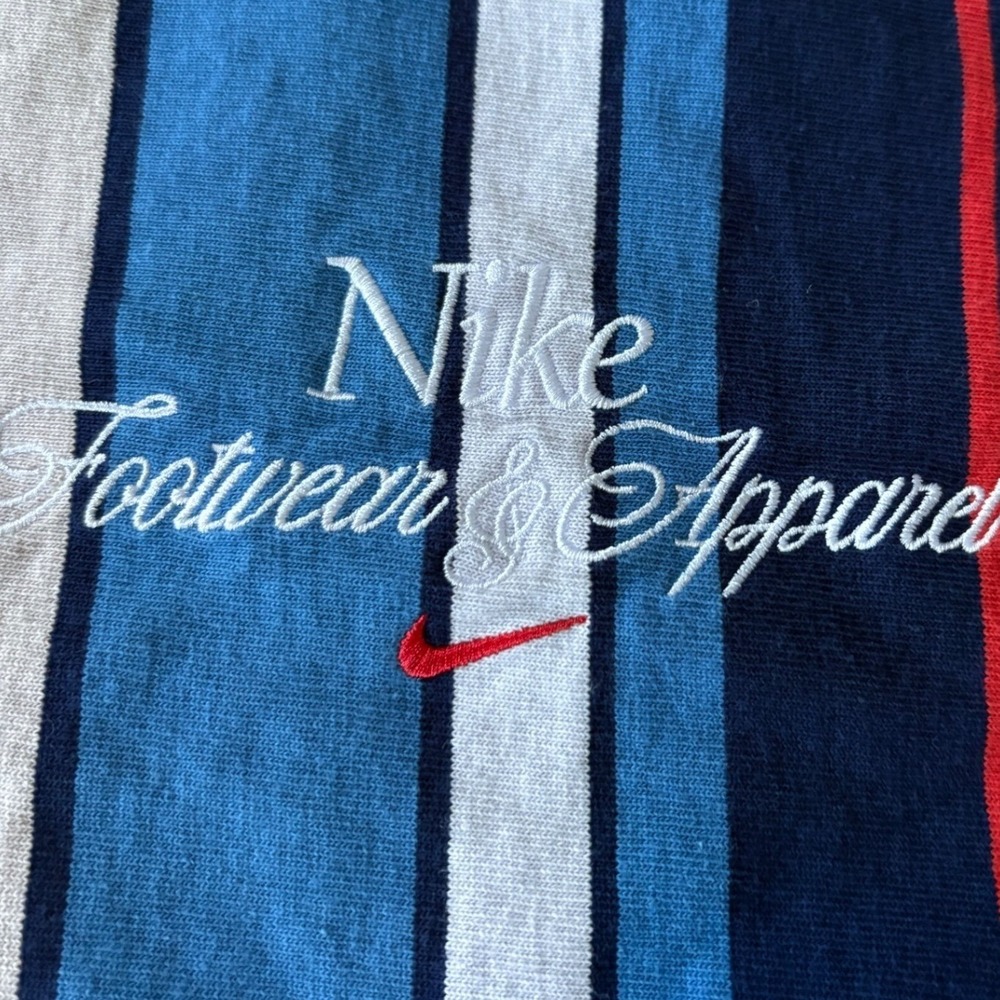 Nike Footwear & Apparel Shirt Mens Large Blue Red Vertical Stripe Boxy Tee Y2K L - Picture 3 of 5